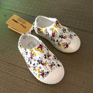 Disney X Native slip on shoes C5